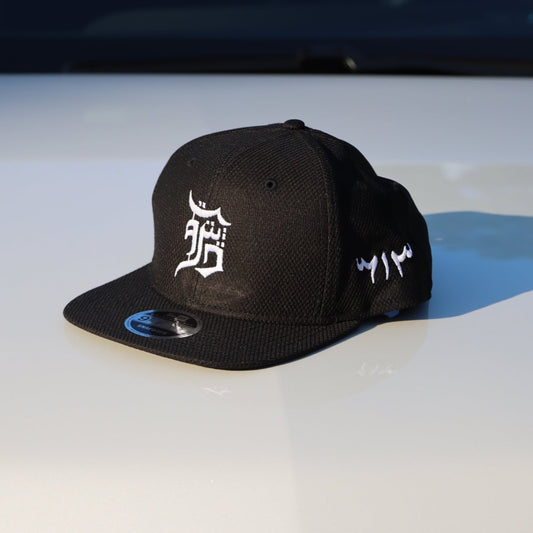 side/front shot new era hat black